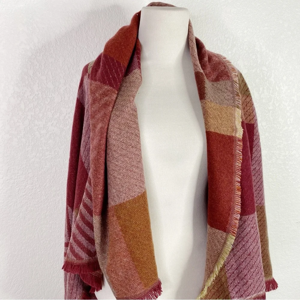 BCBG MaxAzria Red Color Block Knit Scarf